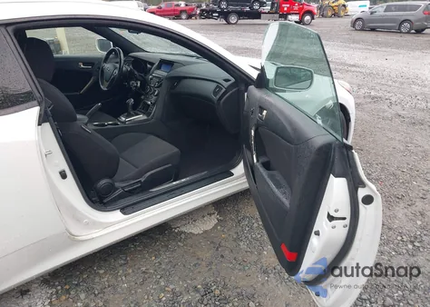 2013 Hyundai Genesis 2.0T z USA, uszkodzony, nr VIN KMHHT6KDXDU099174